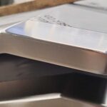 ATM Satinatura metalli. Pezzo saldato levigato e satin da pezzo, eseguita satinatura del componente saldato acciaio inox 304